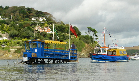 Salcombe south beach ferry and moving jetty